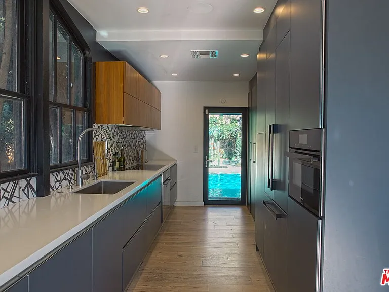 8297 Presson Pl — Photo 8