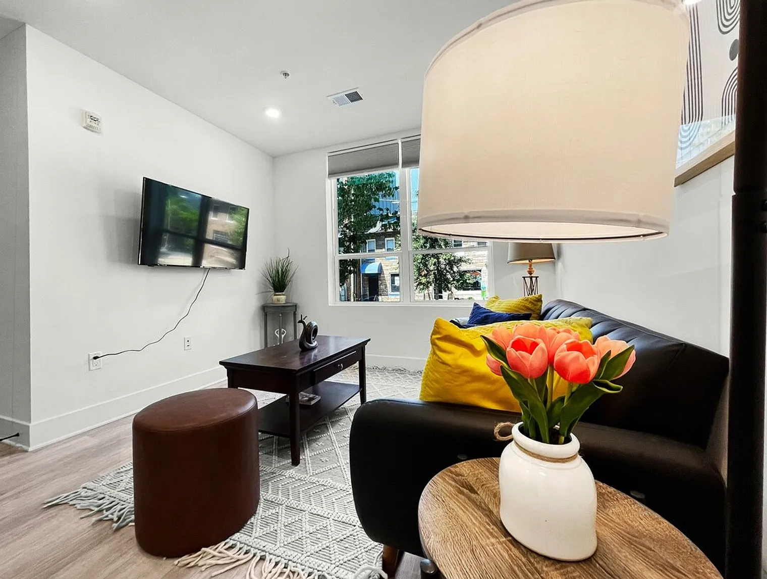 2 bed, 2.0 bath, $5,334 — Photo 3