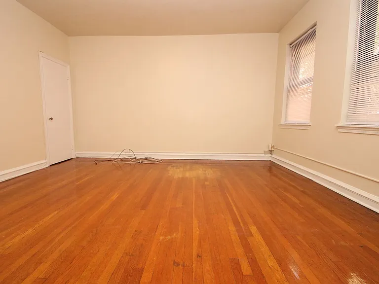 318 S 15th St #2F — Photo 7