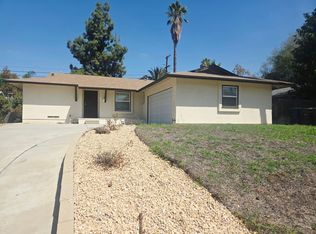 545 W Blaine St, Riverside, CA 92507