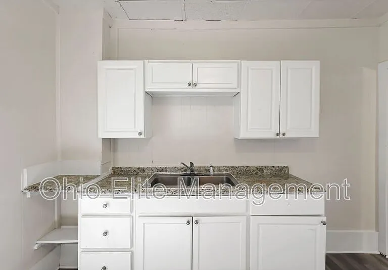 2709 Sullivant Ave — Photo 13