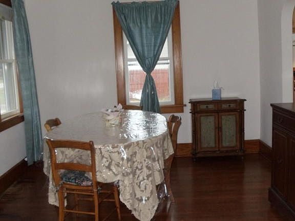 2702 Dining room