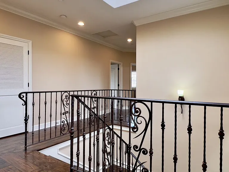 1011 Green Ln — Photo 24