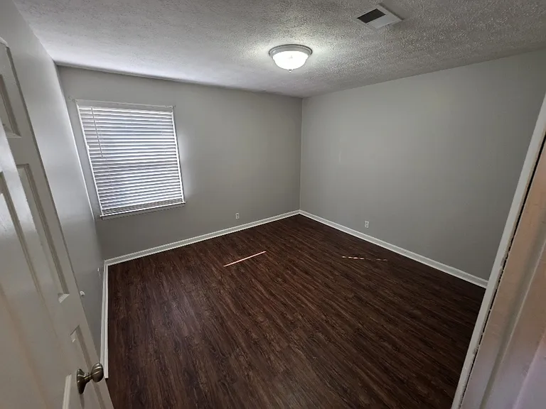 735 Trail Dr — Photo 13