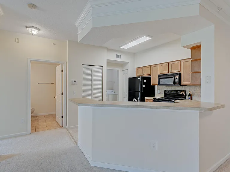 9303 Myrtlewood Cir W — Photo 4