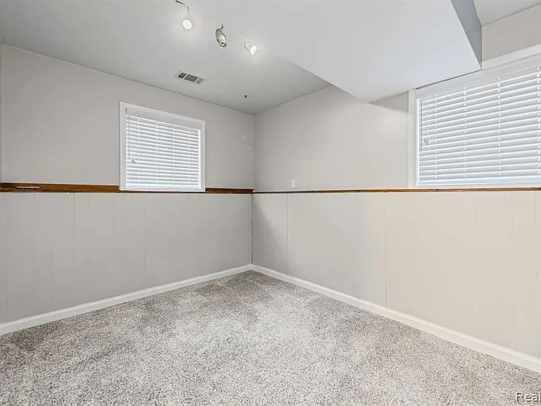 5216 Peekskill Dr — Photo 7