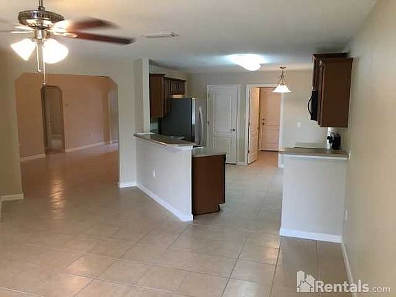 5th image of 72 Twin Lakes Dr