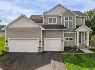 639 Elizabeth Way, Hudson, WI 54016