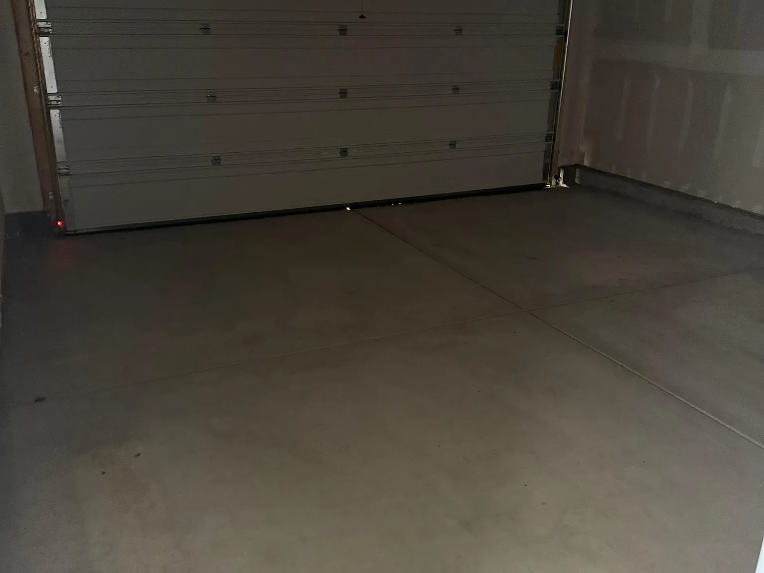 3 bed, 1100 sqft, $1,900 — Photo 4