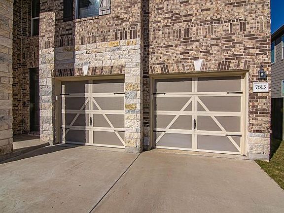 3rd image of 7813 Arezzo Dr