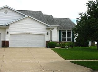 2625 Hunters Ridge Rd, Marion, IA 52302