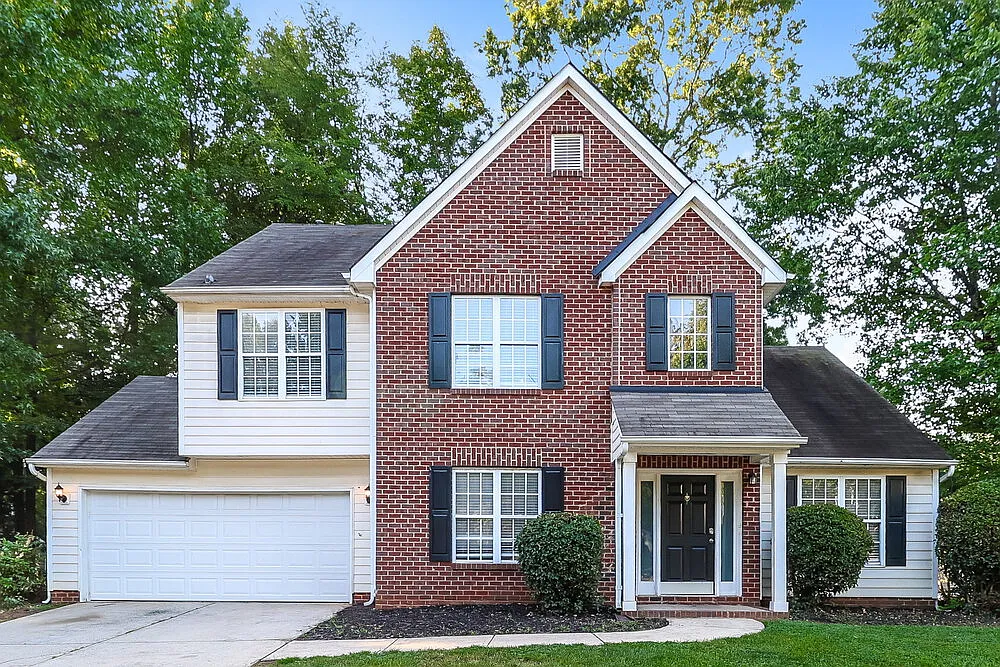 4 bed, 2.5 bath, 2009 sqft, $2,205 — Photo 1