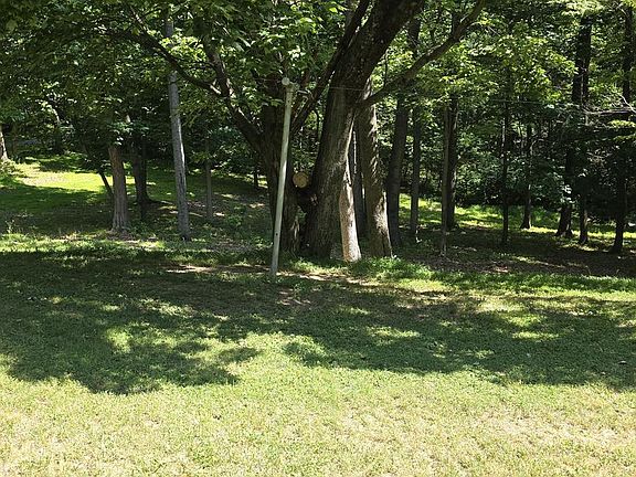 4th image of 4819 Five Point Rd