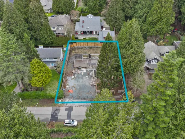 12489 23rd Ave, Surrey, BC V4A 2C5