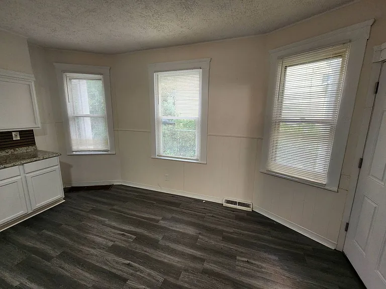6701 Gertrude Ave — Photo 9
