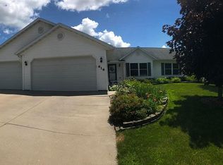 616 Luchenbach Ln, Jefferson, WI 53549