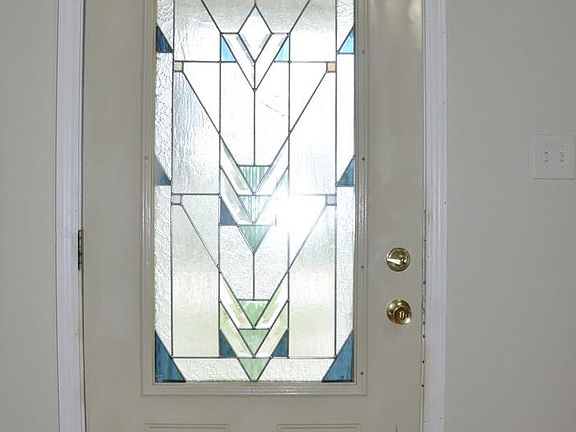 3rd image of 1105 E Wilson St