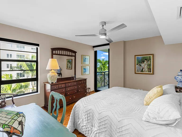 3951 N Ocean Blvd #503 — Photo 32