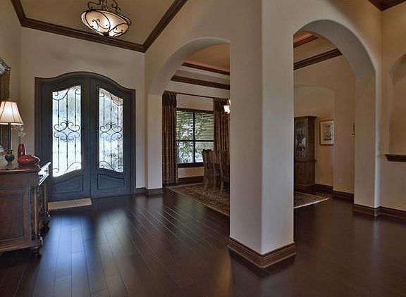 4th image of 502 W Majestic Oak Ln