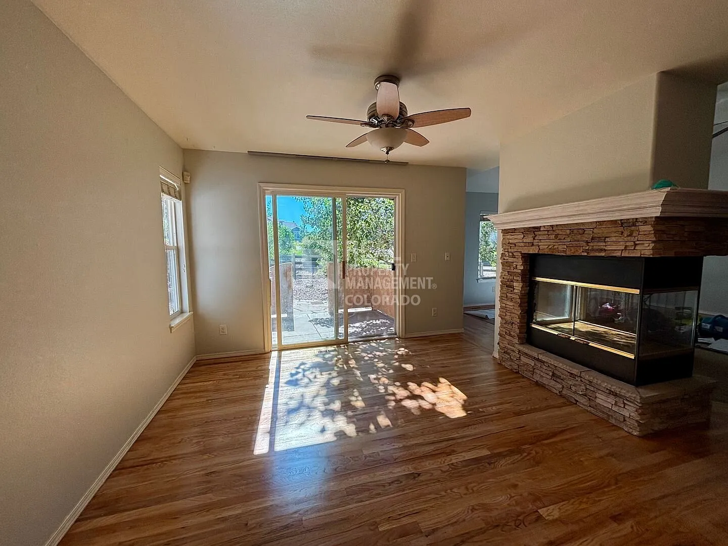 Spacious Corner-Lot Home with RV Garage & Fully Furnished Movie Theater — Photo 3