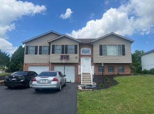 161 Chancellor Dr, Chambersburg, PA
