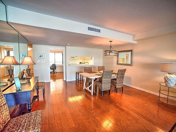 5th image of 752 Marina Point Dr