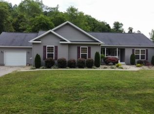 210 School Bus Rd, Mount Morris, PA 15349