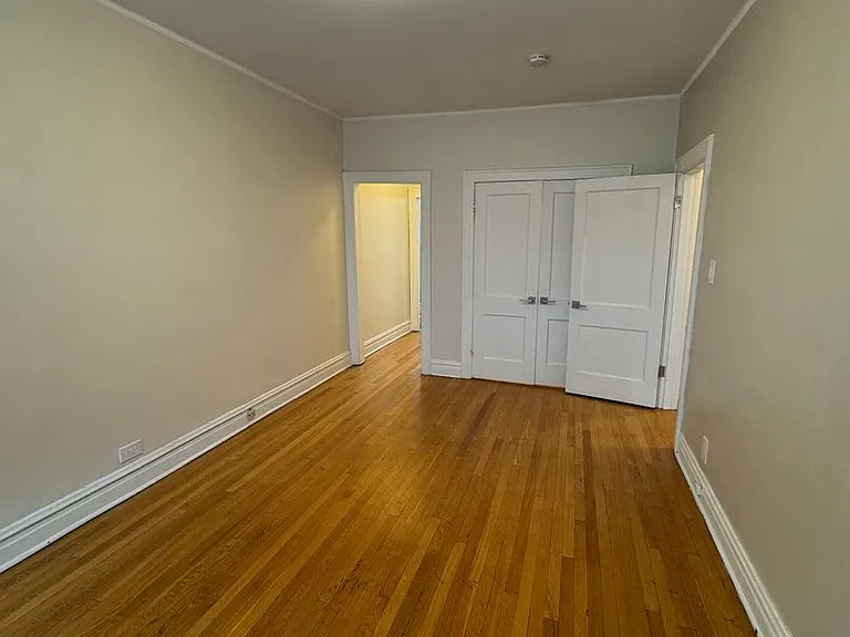 605 Hinman — Photo 47