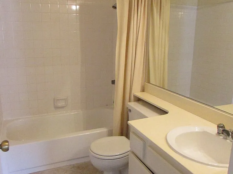 7606 Palmilla Dr #38 — Photo 6