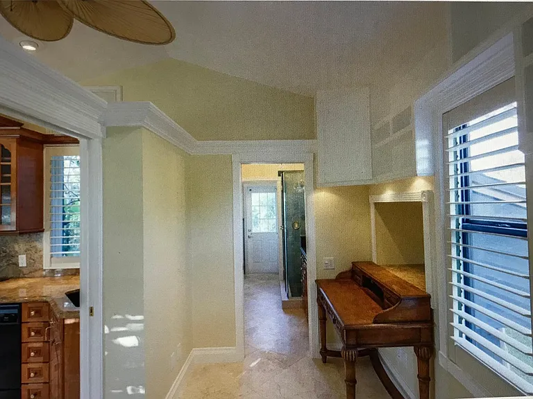 4884 Bonanza Ct — Photo 3