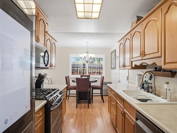 5th image of 534 Lola Ln