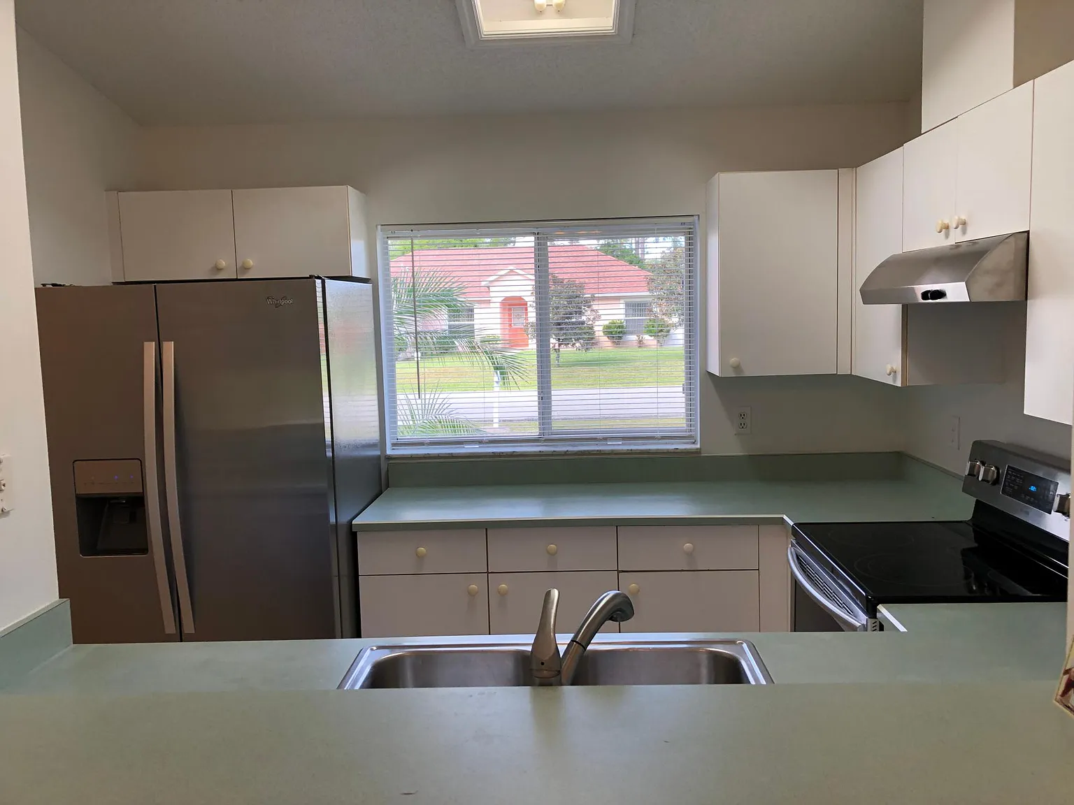 3 bed, 1410 sqft, $1,800 — Photo 4
