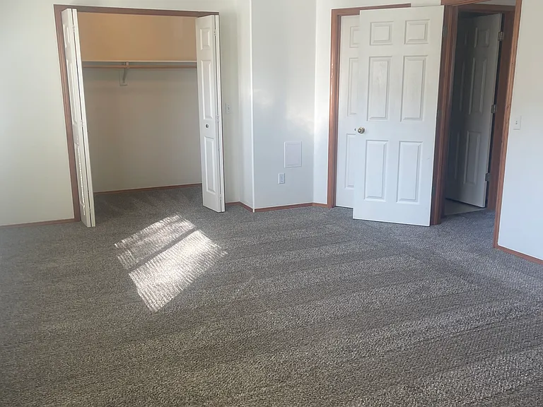 1420 S Skyline Dr — Photo 11
