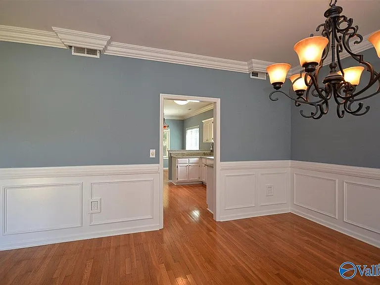 104 Lancaster Ct SW — Photo 5