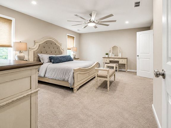 2nd image of 31 Okeechobee Way