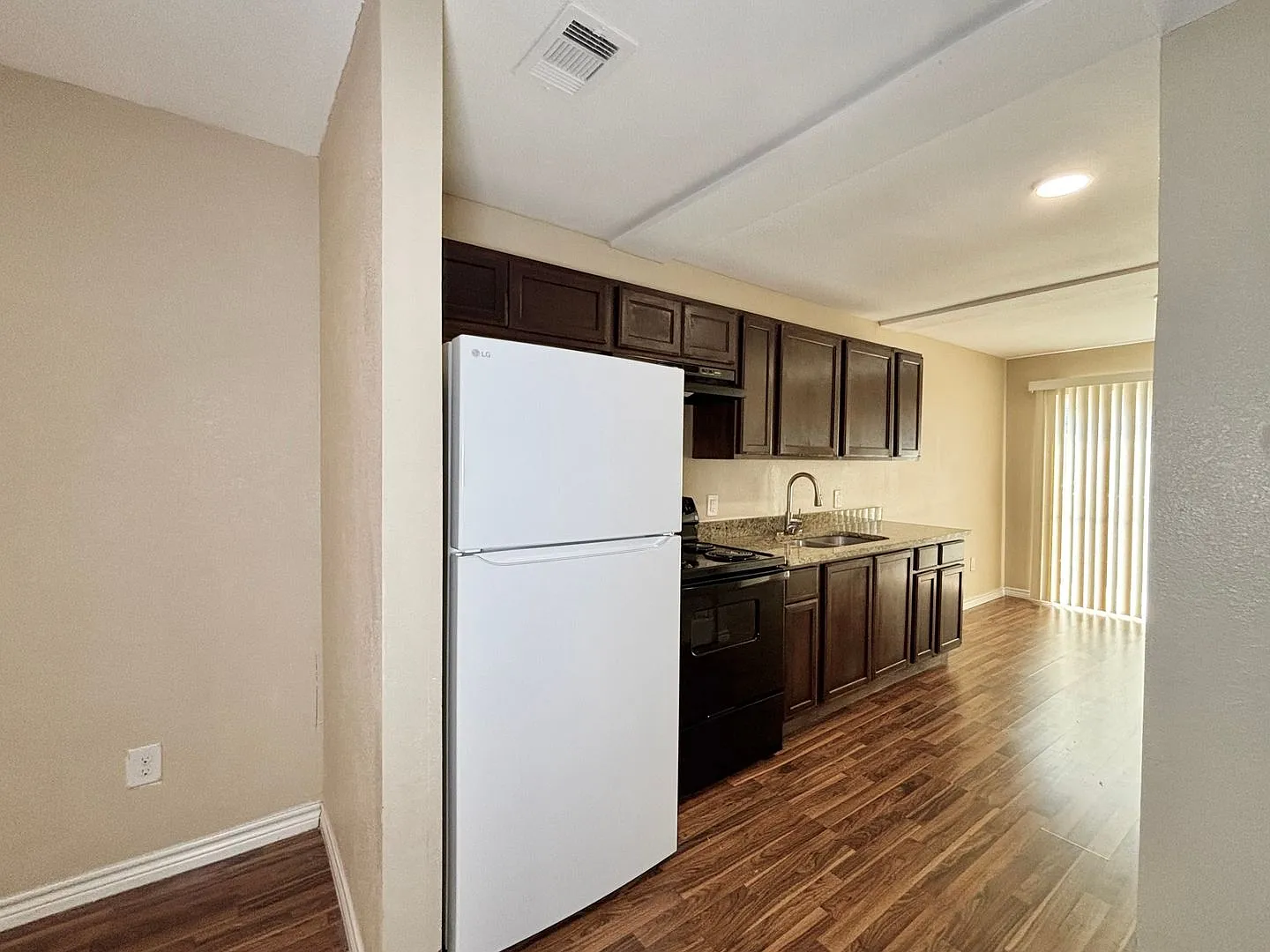 Rivas 1033 - 78207 — Photo 4