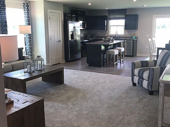 4th image of 16037 Anthem Blvd