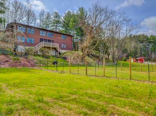 83 Chimney Glen Dr, Hendersonville, NC 28739