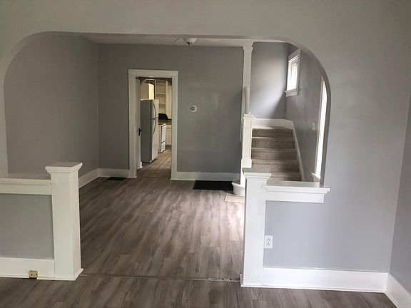 4th image of 1260 Highland Ave