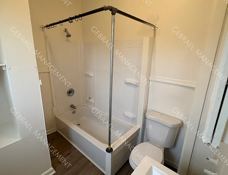 1303 Root St #1 — Photo 10