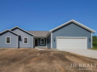 9933 Shaner Ave NE, Rockford, MI 49341