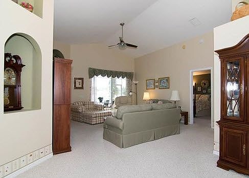 4th image of 8649 Manassas Rd