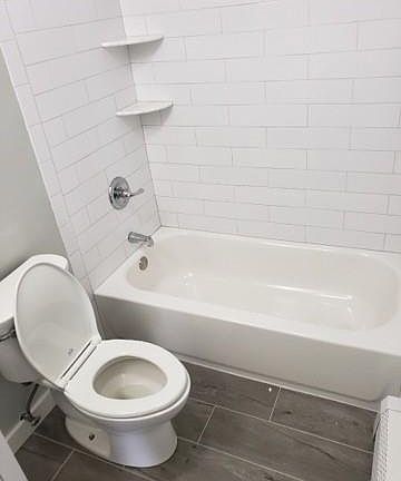 5th image of 119 Lincoln Ave E APT 2L