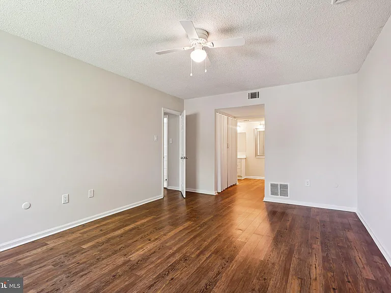 106 Harvest Ln #206 — Photo 5