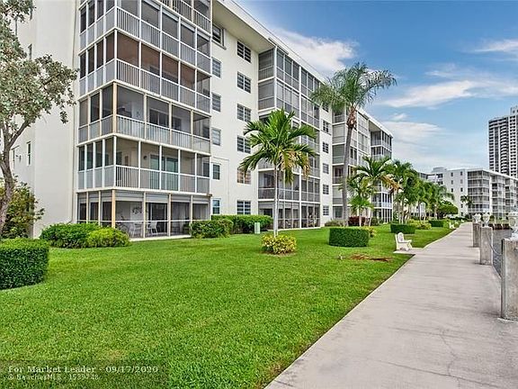 3rd image of 3010 Marcos Dr APT R110
