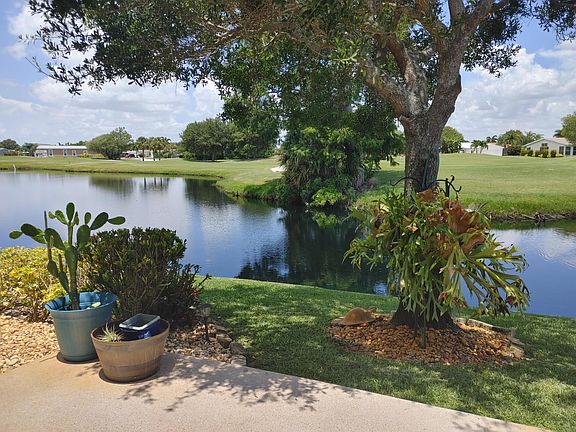 3rd image of 3804 Sandlace Court