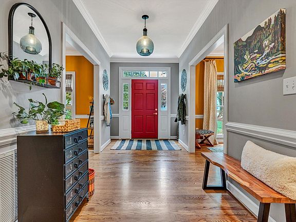 3rd image of 5673 Warwood Dr