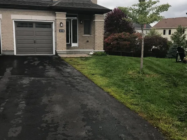 898 Fletcher Cir, Ottawa, ON K2T 0B8