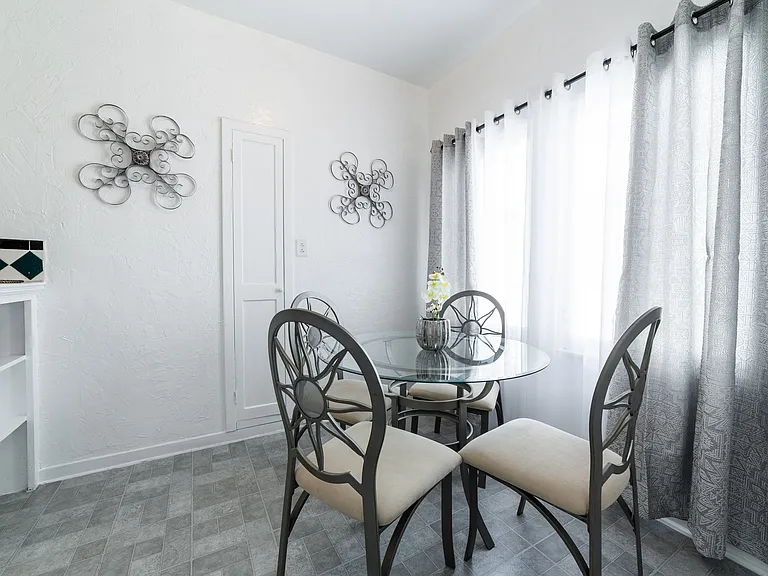 314 N Orange Grove Ave #106 — Photo 9