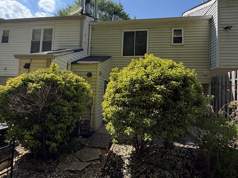 2805 Queen Anne Ct — Photo 34